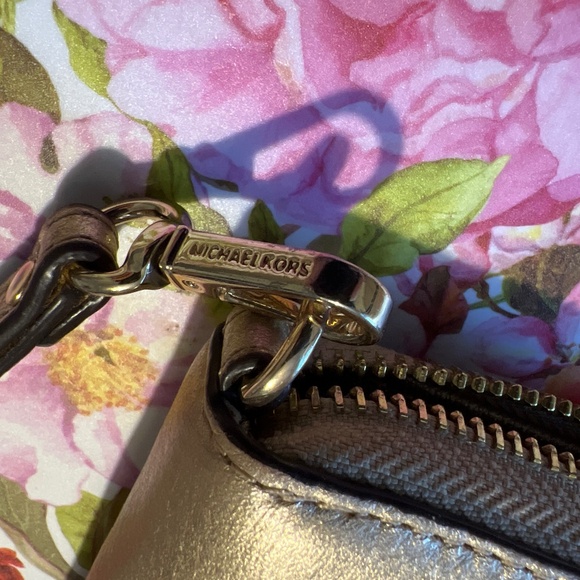 Michael Kors Genuine Leather Wallet - Picture 11 of 11